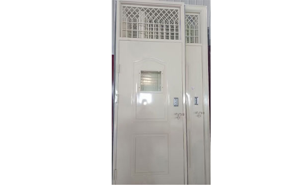 治多学校教室门