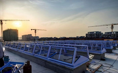 消防治多排烟窗开启角度