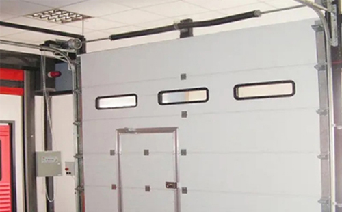 治多工业提升门的安装方法