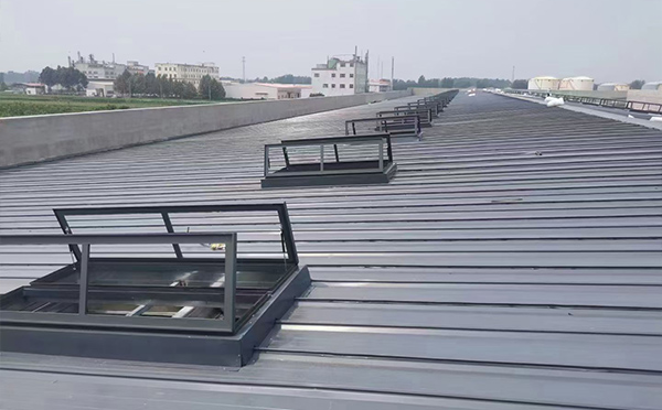 某中学室内体育馆治多排烟窗改造项目 某中学室内体育馆治多排烟窗改造项目